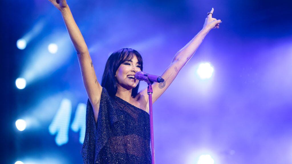 BARCELONA, SPAIN - SEPTEMBER 03: Singer Aitana performs in concert at Palau Sant Jordi on September 03, 2022 in Barcelona, Spain. (Photo by Xavi Torrent/Redferns)