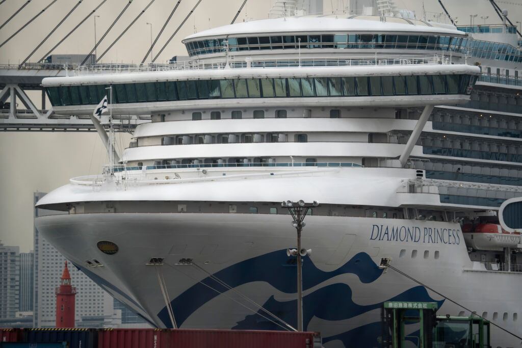 Pasajeros bajando del Diamond Princess