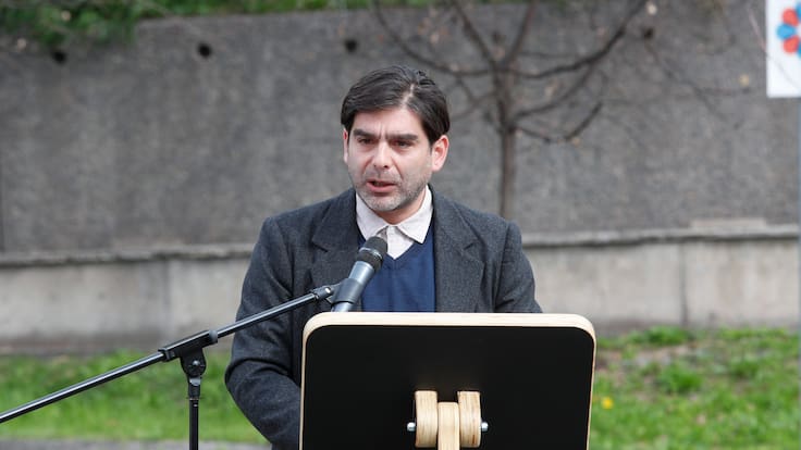 Solo cuenta con enseñanza media: director de MIM es blanco de críticas tras contratar a esposa de Miguel Crispi como productora