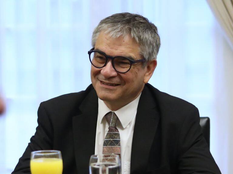Ministro Marcel llama a «no cantar victoria» por IPC y vaticina: «Vamos a retomar a cifras cercanas a las normales hacia finales de año»