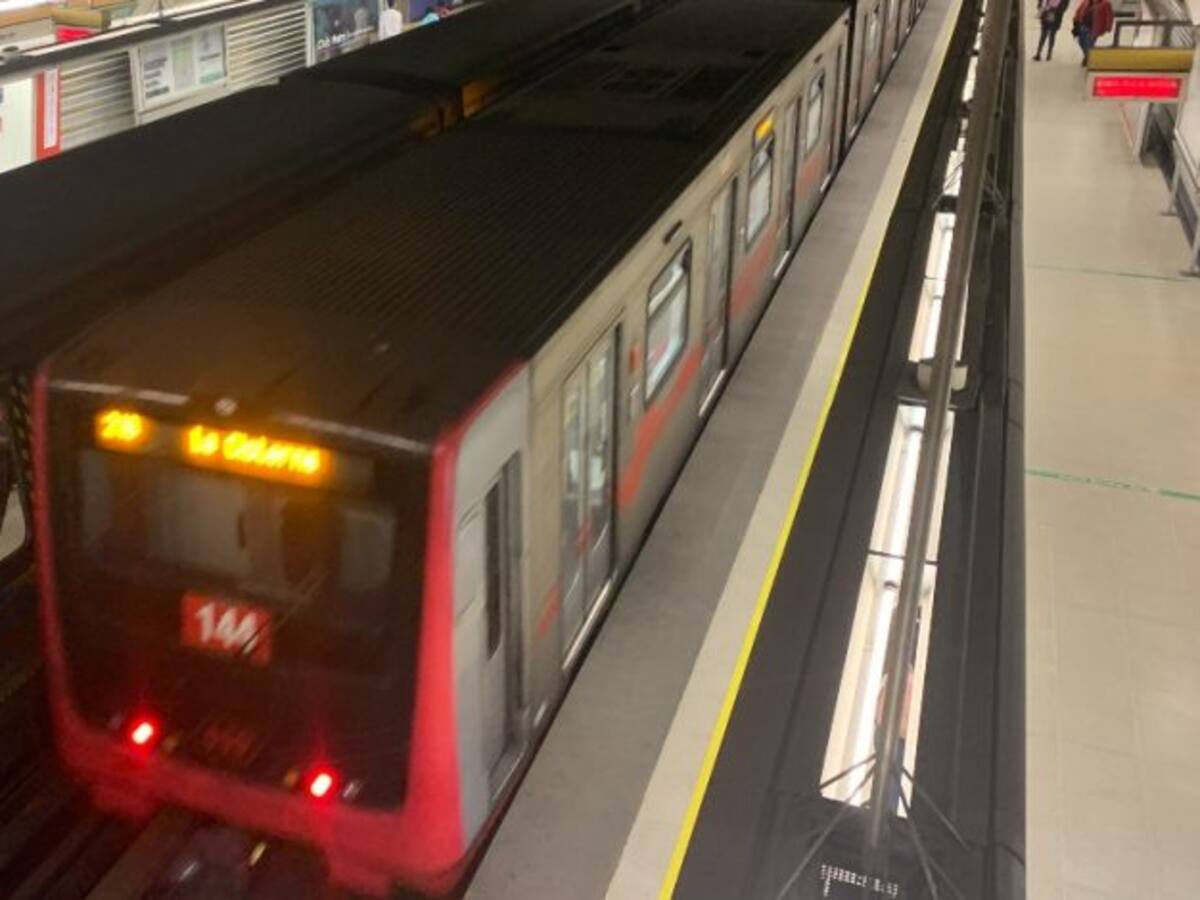 Metro de Santiago informa restablecimiento de la Línea 2 tras “problemas de energización”