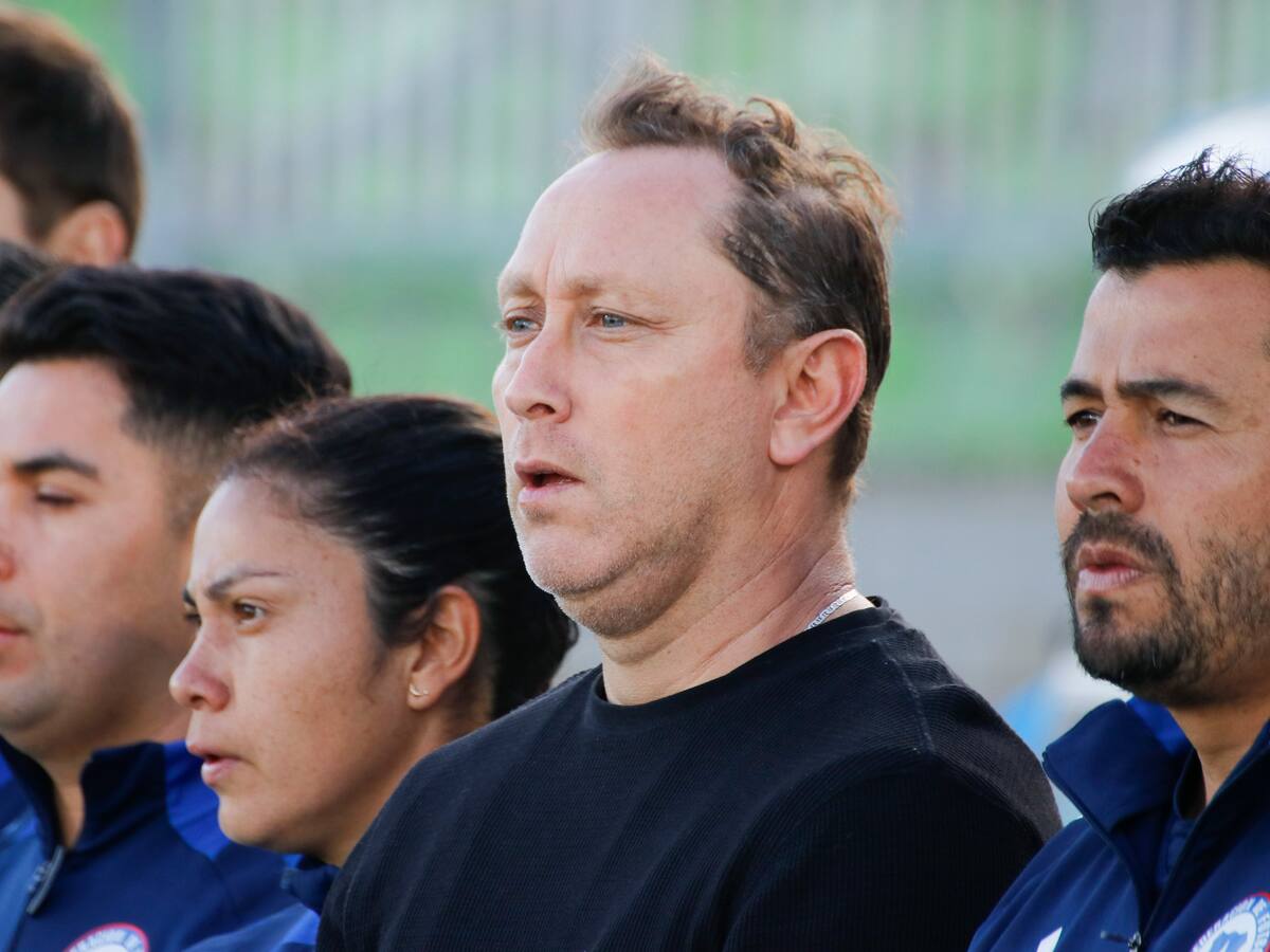 “Yo no decido eso”: Luis Mena y su eventual interinato como DT de la selección chilena adulta