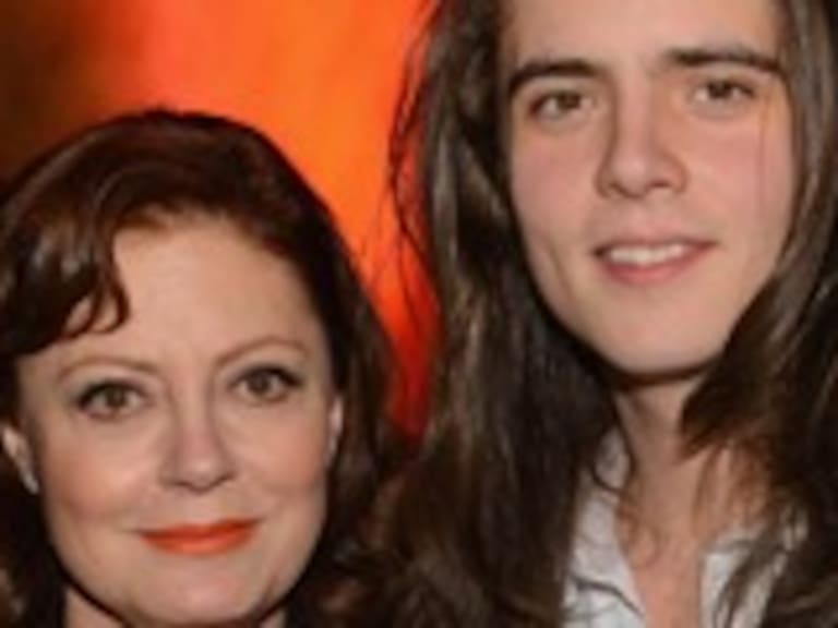 Hijo de Susan Sarandon acudió a la premiere de «Zoolander 2» con excéntrico vestido