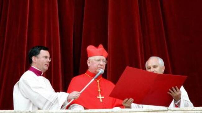 Cardenal Jorge Medina falleció a los 94 años