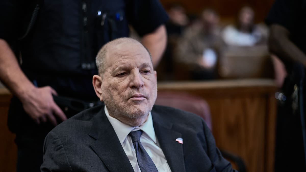 Harvey Weinstein es hospitalizado tras sufrir insuficiencia cardíaca mientras permanece en prisión