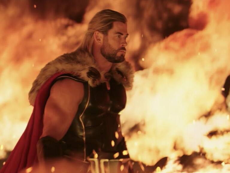 Chris Hemsworth - Thor