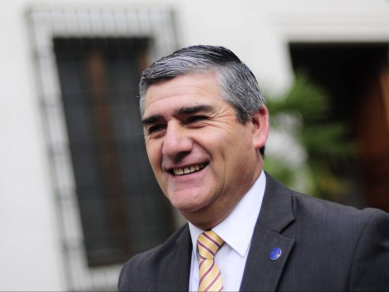 4 de enero del 2017/SANTIAGOLa Presidenta de la República, Michelle Bachelet, ofrece un desayuno a los alcaldes y alcaldesas de todo Chile. Alcalde Carlos Chandia.
FOTO: SEBASTIAN BELTRAN GAETE/AGENCIAUNO