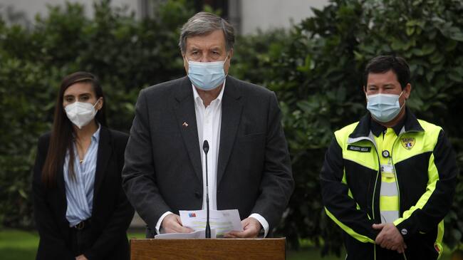 01 de Mayo de 2021/SANTIAGO El Ministro del Trabajo , Patricio Melero, junto con un gremio de Trabajadores , emite unas palabras luego de sostener una reunin con el presidente de la Republica, en el marco del Dia del Trabajador, en el Palacio de la Moneda.
FOTO: CRISTOBAL ESCOBAR/AGENCIAUNO
