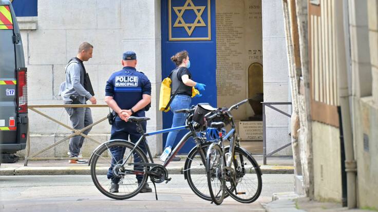 Policía francesa abate a sujeto que intentaba quemar sinagoga en Rouen