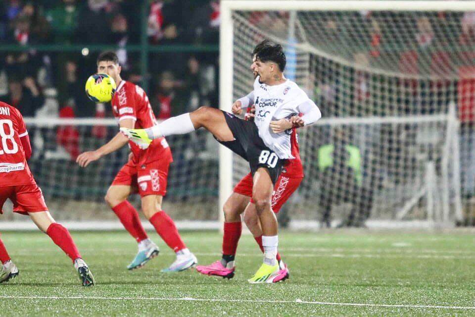 Instagram @luissrojas10