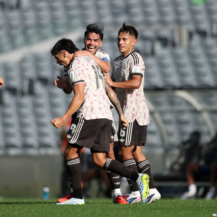 El taconazo de Maxi Gutiérrez para el tanto de Loyola y la remontada de La Roja