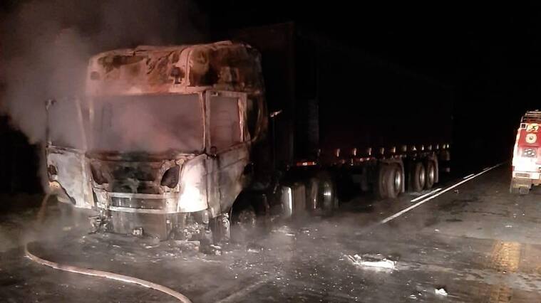 Camión incendiado en ruta que une Collipulli y Angol