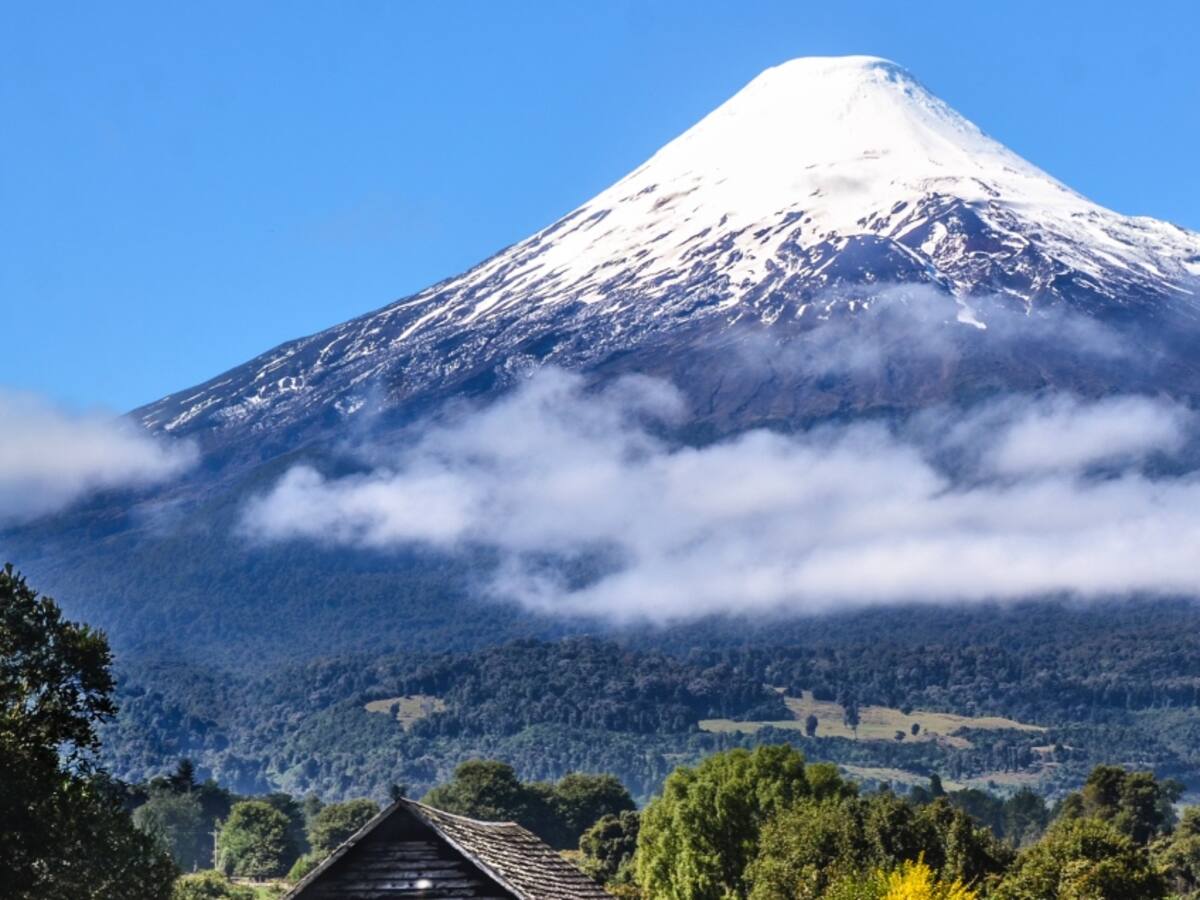 Conaf cierra acceso a Volcán Osorno debido a condiciones climáticas
