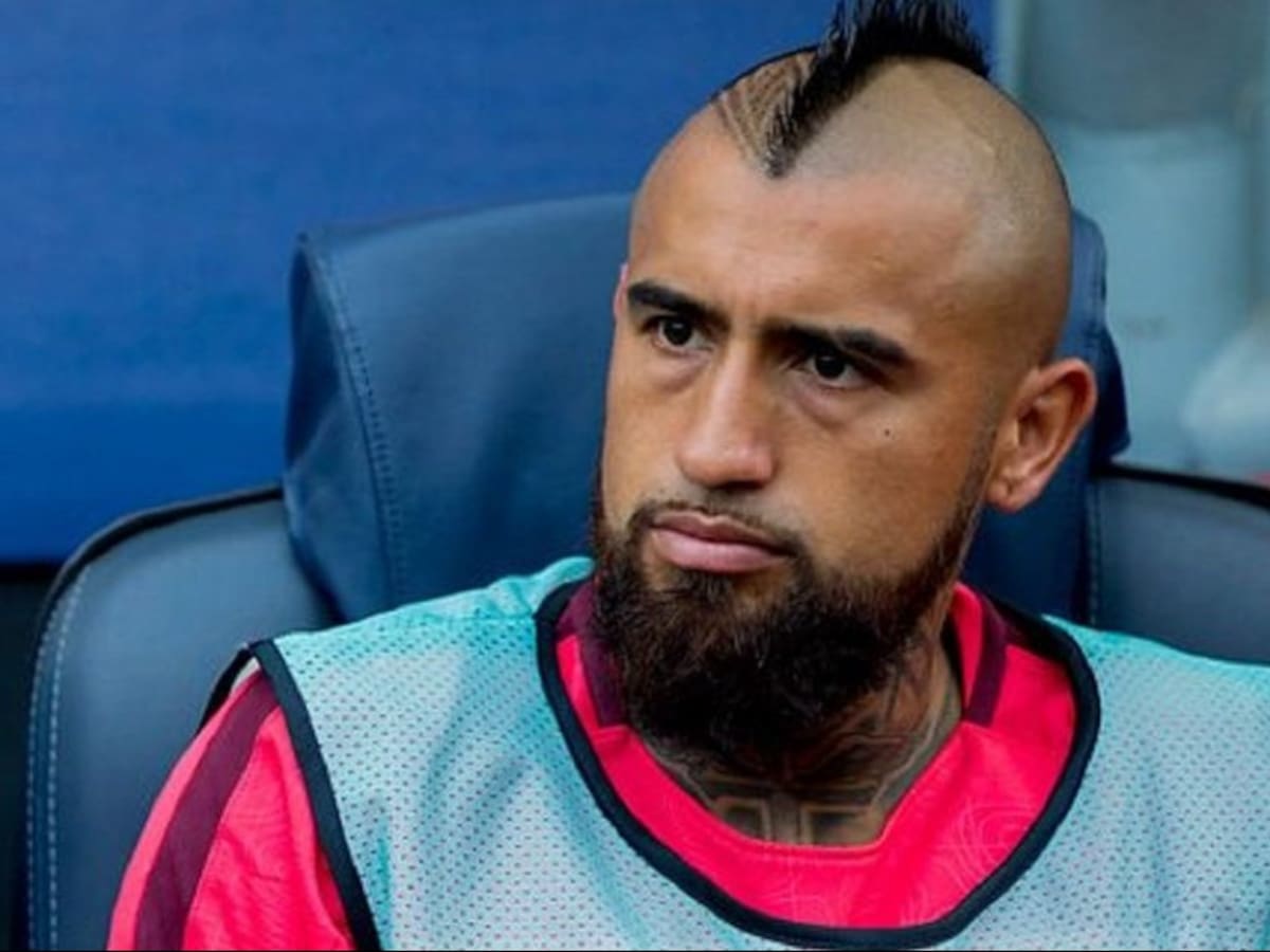 «No los quieren»: Arturo Vidal protagonizó portada de medio español ante partida del FC Barcelona