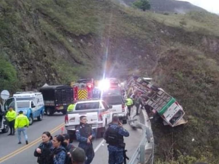 20 muertos deja accidente de bus en Colombia