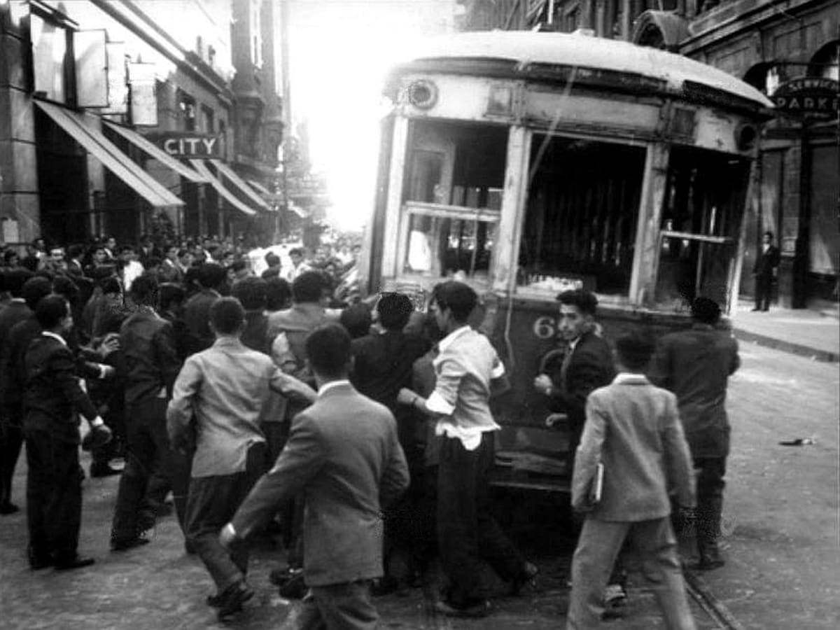 “La historia no se repite, pero rima”: Los otros estallidos sociales en la vida republicana de Chile