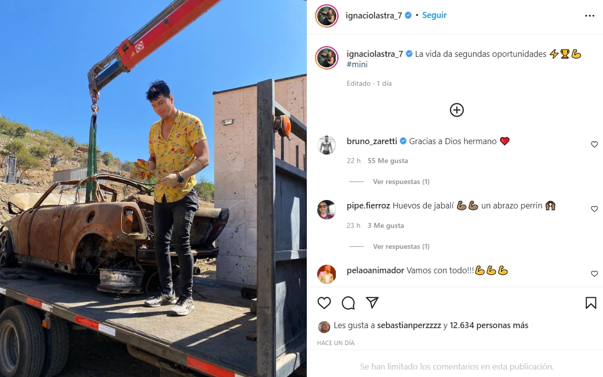 Ignacio Lastra junto a su auto quemado | Instagram
