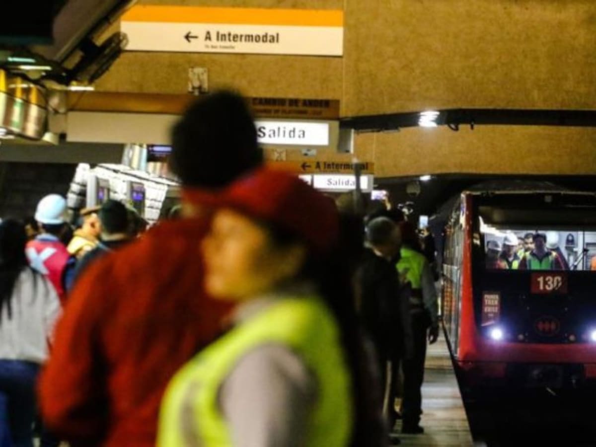 Metro de Santiago reporta retrasos en Línea 2: confirman importante cambio para hoy jueves