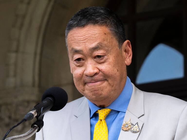 Srettha Thavisin reacciona en la ciudad de Bangkok luego de conocerse que el Tribunal Constitucional de Tailandia lo destituyó como primer ministro.