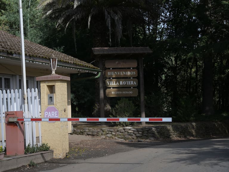 “Esperemos que no nos falle”: sobrevivientes de Colonia Dignidad envían carta a Presidente Boric y acusan exclusión en expropiación de Villa Baviera