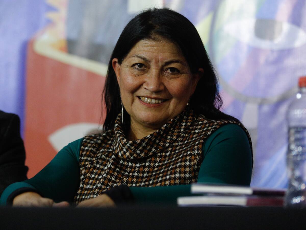 Elisa Loncon defiende su candidatura al Senado pese a propuesta de eliminarlo: “No hay inconsecuencia”