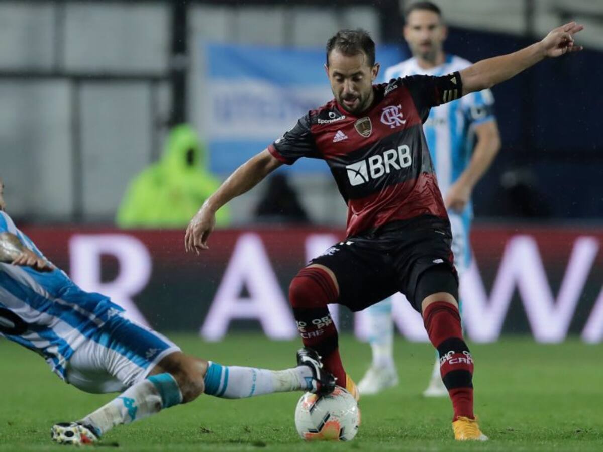 Flamengo de Mauricio Isla buscará clasificar a la siguiente fase de la Copa Libertadores enfrentándose a Racing de Mena y Arias