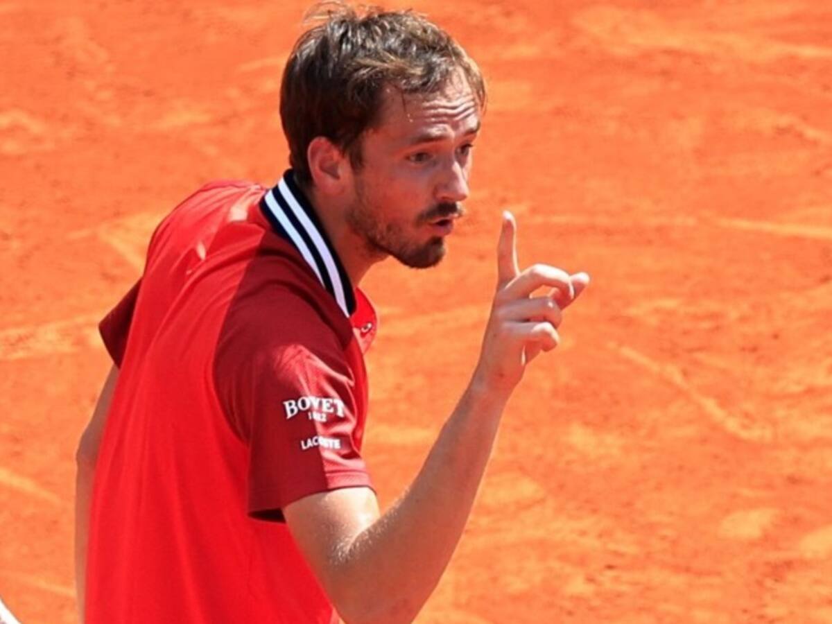 Daniil Medvedev tuvo su día de furia en Montecarlo: Lanzó raqueta al aire y después le dijo de todo al árbitro antes de quedar eliminado