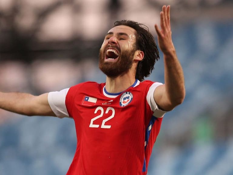 Hinchas sorprendieron con especial homenaje a Ben Brereton en San Carlos: Hasta el Blackburn Rovers los destacó