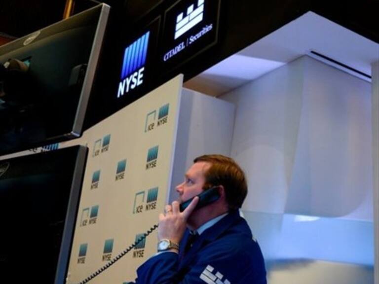 Economistas proyectan que Estados Unidos entrará en recesión a más tardar en 2021