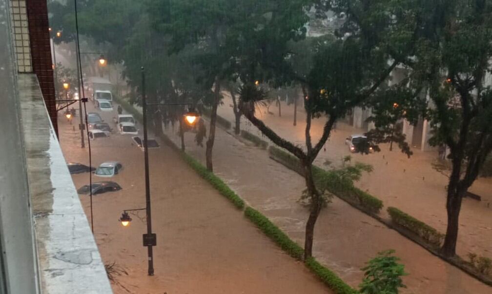 Graves inundaciones en la ciudad Petrópolis del estado de Río de Janeiro