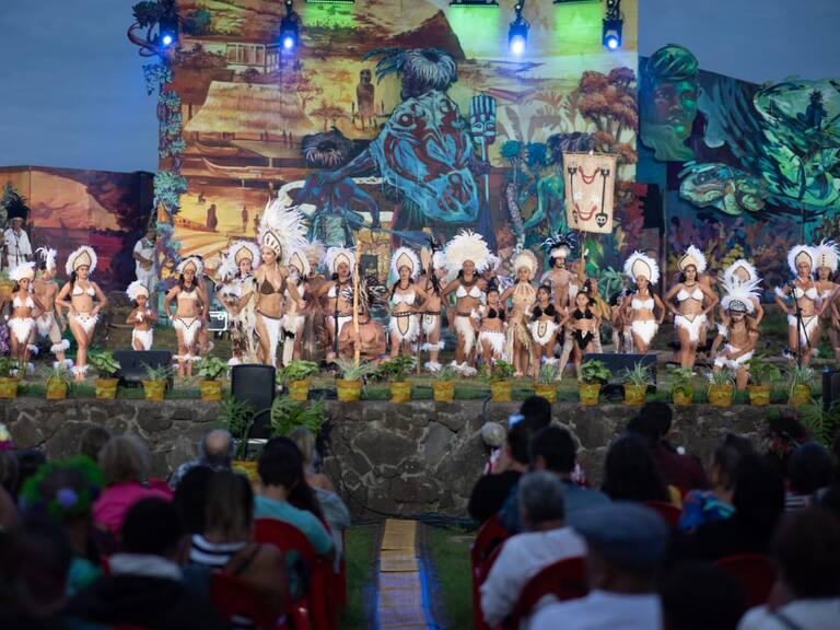 Con foco en el lado sostenible de Isla de Pascua: así fue la vibrante inauguración del Festival Tapati Rapa Nui 2024