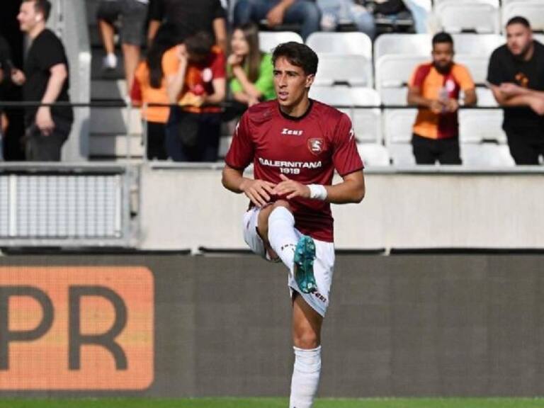 Diego Valencia sumó sus primeros minutos con el Salernitana en amistoso ante el Galatasaray