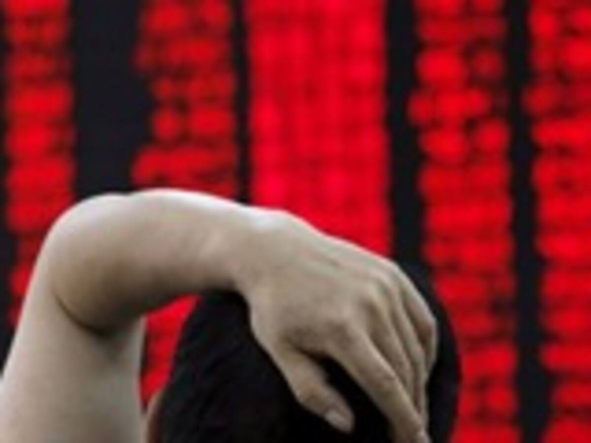 China paraliza sus Bolsas tras registrar fuertes caídas
