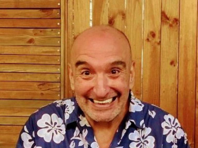 «Estoy feliz»: Arturo «Kiwi» Walden regresa a la TV como notero estrella de «Buenos días a todos» en Viña 2023