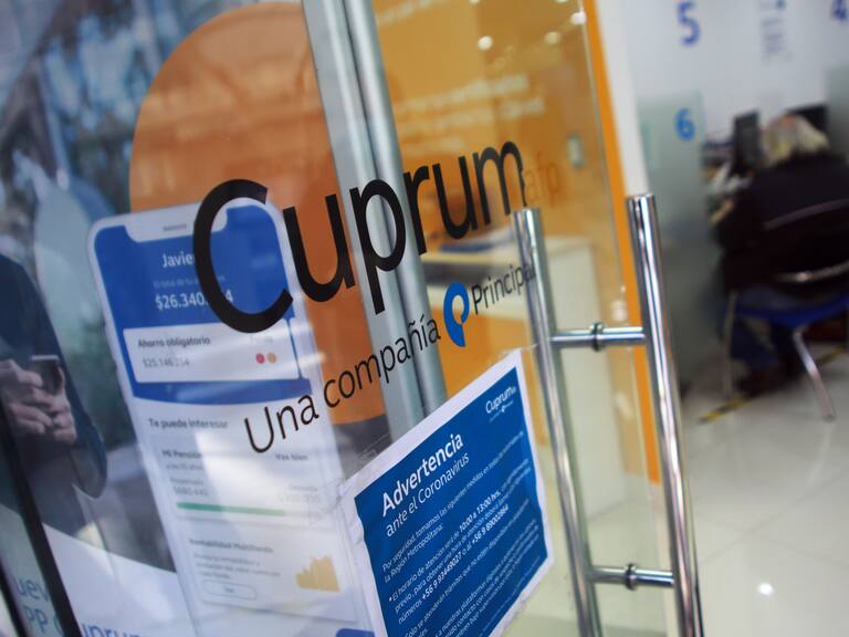 30 de Julio de 2020/SANTIAGO
Detalle de la entrada de AFP Cuprum, durante bajo flujo de publico en AFPs de la comuna de Providencia, en medio de la pandemia de COVID-19.
FOTO: JOSE FRANCISCO ZUIGA/AGENCIAUNO