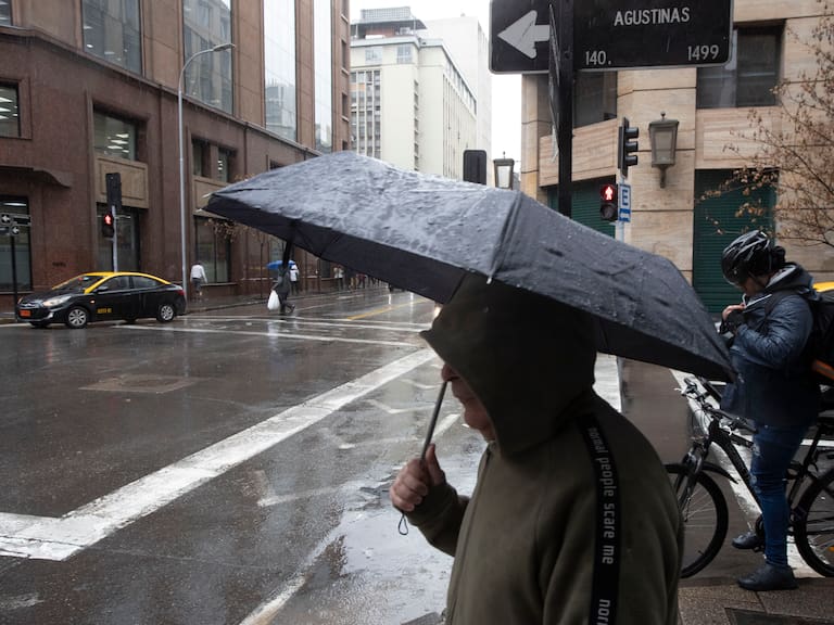 Tren de sistemas frontales en Chile: esta será la comuna de Santiago que recibirá más lluvia en el evento meteorológico
