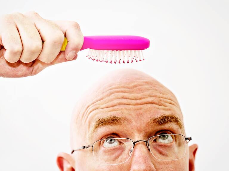 ¡Insólito! Capturan a peluquero narco porque gran parte de sus “clientes” eran calvos