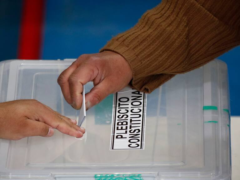 Cristóbal Huneeus, de Unholster, por plebiscito - ADN Hoy - 13 de diciembre de 2023