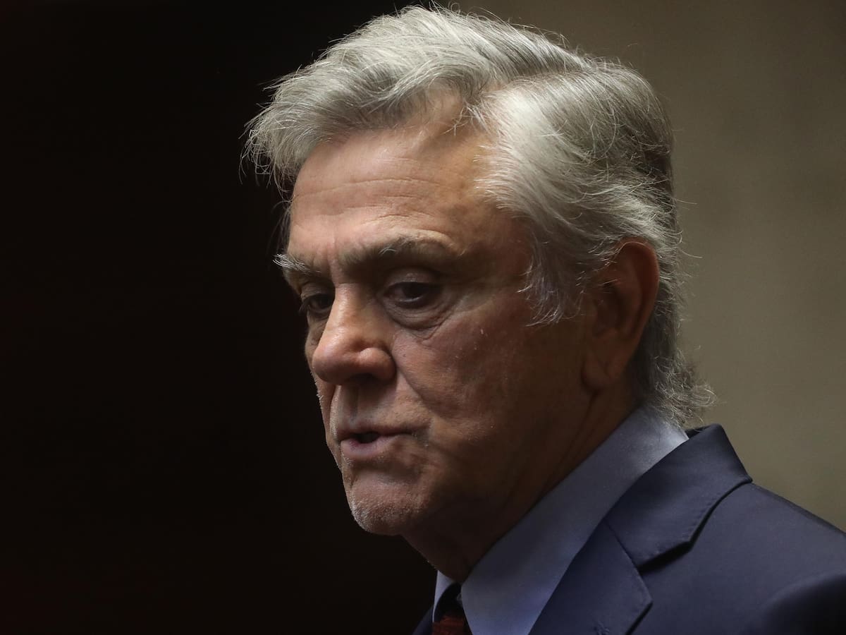 Longueira respalda a Chadwick y cuestiona investigaciones por el Caso Audios: “Para mi es completamente inocente”