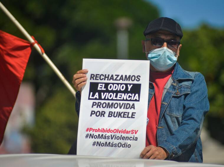 Manifestación contra la violencia política en El Salvador