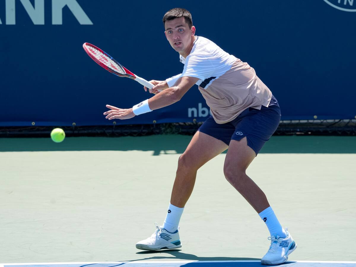 Tomás Barrios vapulea a su rival y avanza a los cuartos de final del Challenger de Barranquilla