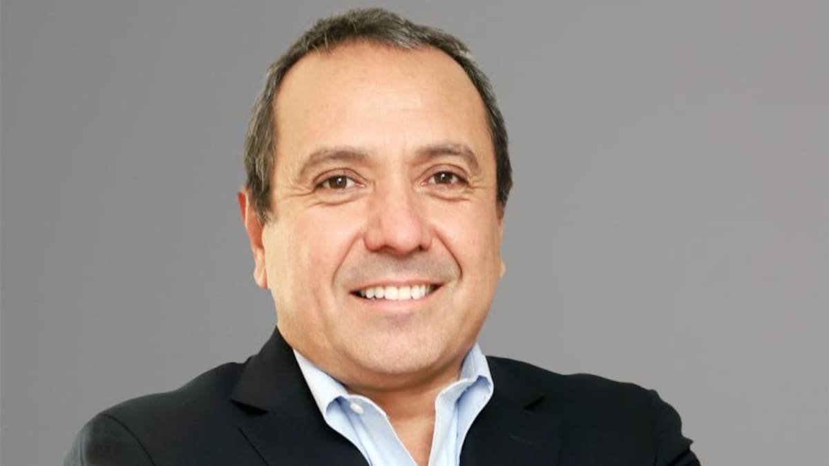 Renuncia Patricio Góngora, director de Canal 13, apuntado como líder de grupo de cuentas “bots”