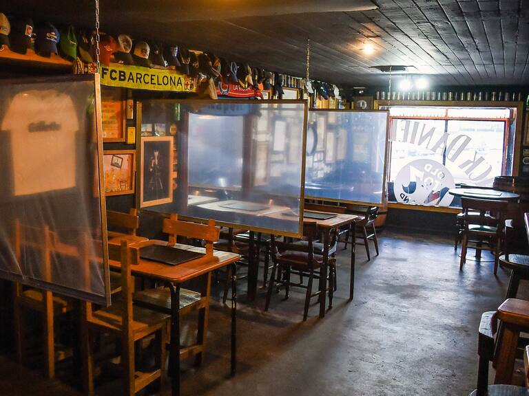 Gremio de bares y discotheques por retroceso de toda la RM a Transición: «Sólo contribuye a incentivar las fiestas clandestinas»