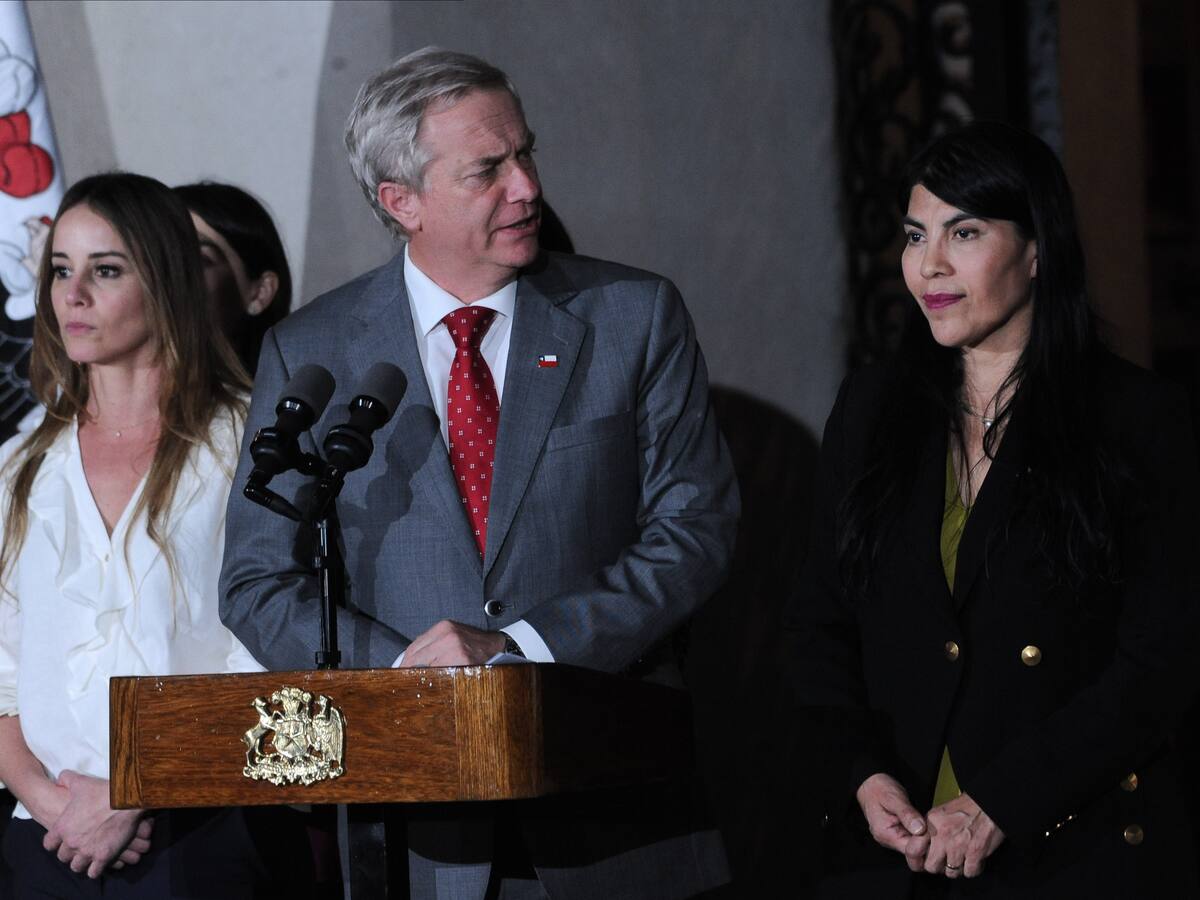 “Se dicen estudiantes (...) eso fue un acto de violencia”: Presidente Kast se refiere al ataque contra ministra Lincolao