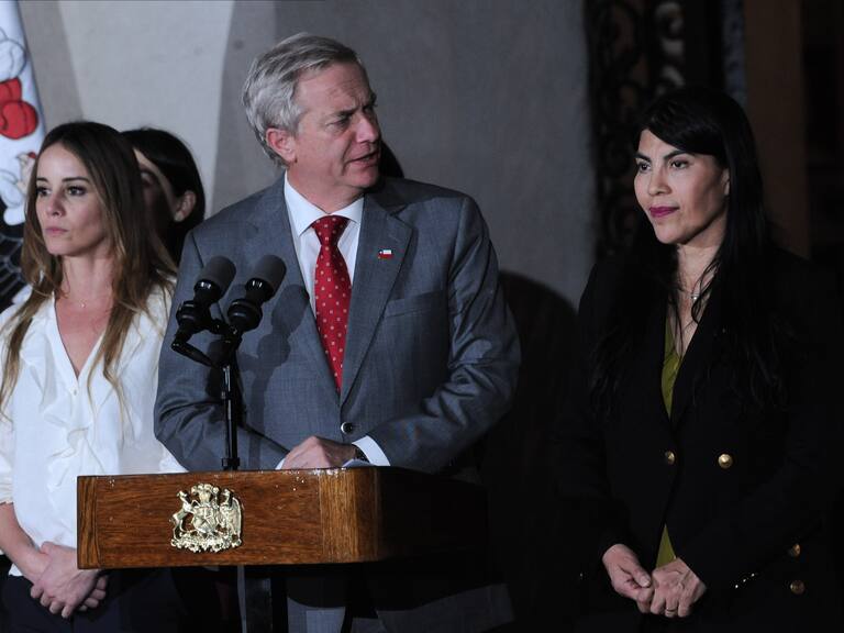 “Se dicen estudiantes (...) eso fue un acto de violencia”: Presidente Kast se refiere al ataque contra ministra Lincolao