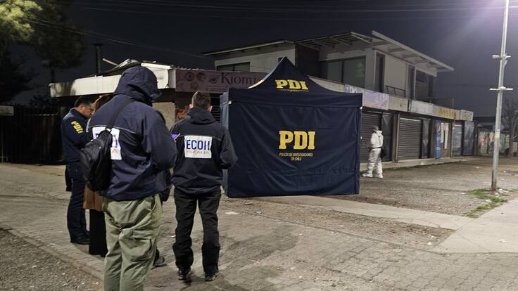 Hombre muere tras recibir múltiples disparos en Pedro Aguirre Cerda: ataque también dejó herida a trabajadora de un local