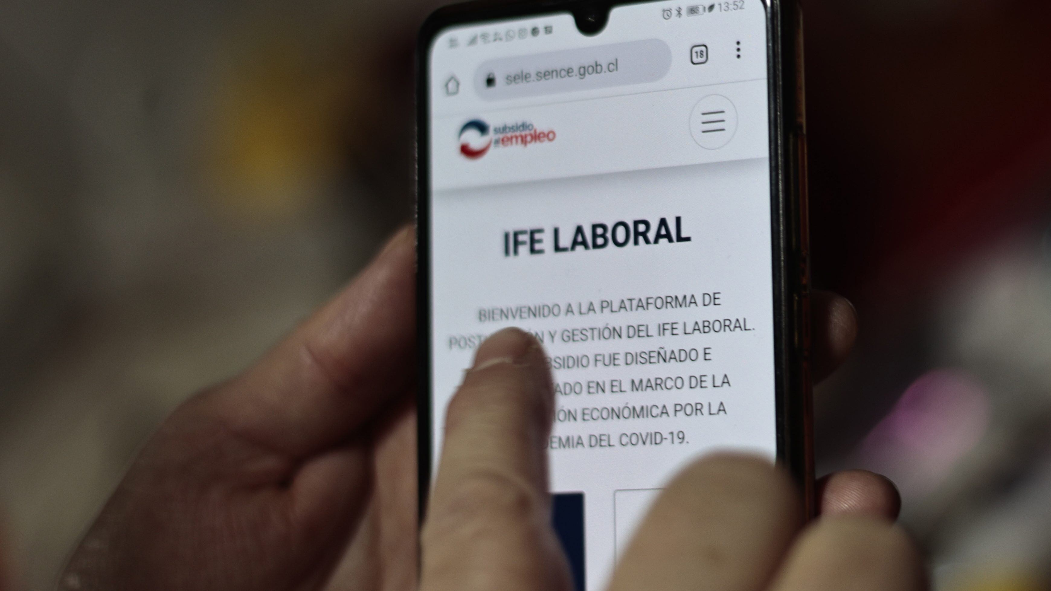 3 de enero 2022/SantiagoCuando comenzó la pandemia del Coronavirus, el Gobierno ha implementado un plan de ayuda que va en directa en apoyo a amplios sectores de la población en el país. Esta política pública ha tenido como elementos centrales el Ingreso Familiar de Emergencia Universal (IFE Universal) y el IFE Laboral. Además, aún existe la posibilidad de que se les una el Quinto Retiro del 10% de los fondos en las AFP, pues se materializó un proyecto de ley al respecto en el Congreso.
FOTO: KARIN POZO/AGENCIAUNO