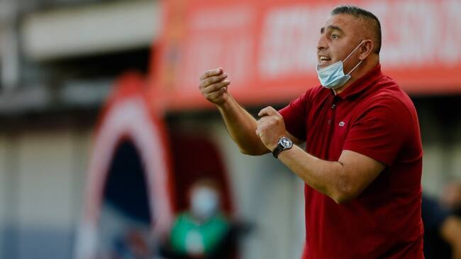 28 de Marzo del 2021/CHILLANDirector Tcnico de ublense, Jaime Garca ,durante el partido valido por la Primera fecha del Campeonato Nacional AFP PlanVital 2021, entre ublense vs Universidad Catolica, disputado en el Estadio Nelson Oyarzun Arenas.
FOTO:JAVIER VERGARA/AGENCIA UNO