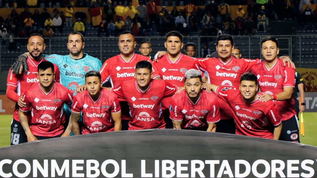 Ñublense supera contingencia climática y este lunes viaja a Argentina para jugar Copa Libertadores