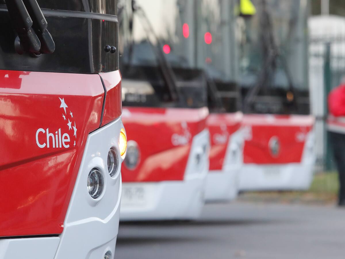 Sueldos desde los $650 mil: lanzan cursos gratuitos para trabajar como conductor de Red Movilidad